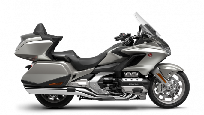 Honda GL1800 Goldwing Tour DCT Beta Silver Metallic